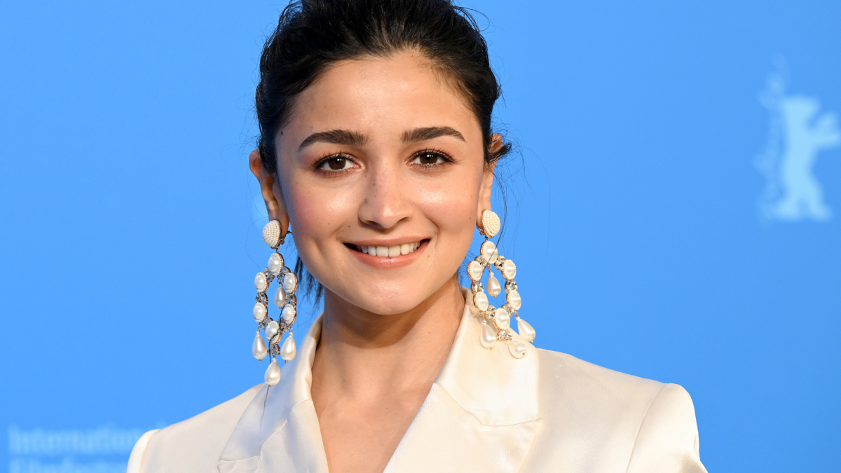 official-alia-bhatt-joins-yrf-spy-universe-to-begin-shooting-for-bollywood-movie-this-year-deets-inside